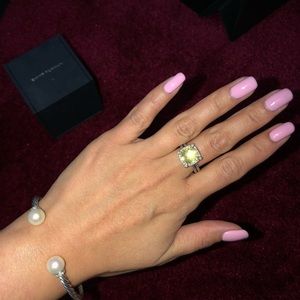 Chatelaine Pave Bezel w/ Lemon Citrine 9mm.